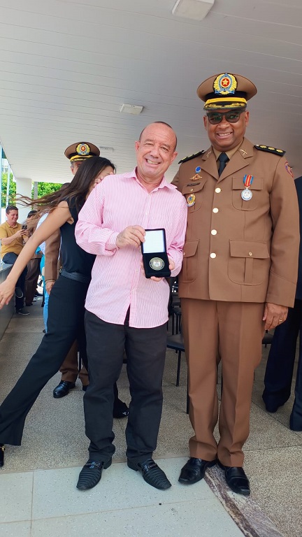 Câmara de Manhuaçu prestigia os 60 anos do Colégio Tiradentes